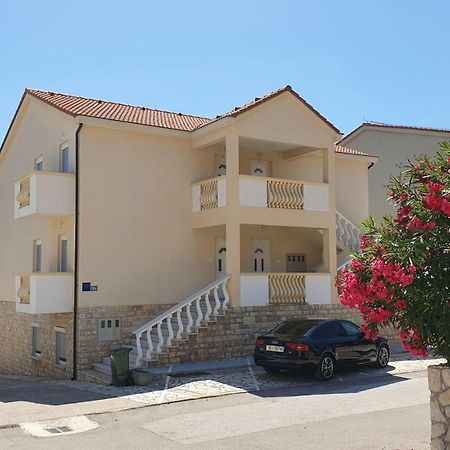 Apartments Mislav Novaglia Esterno foto