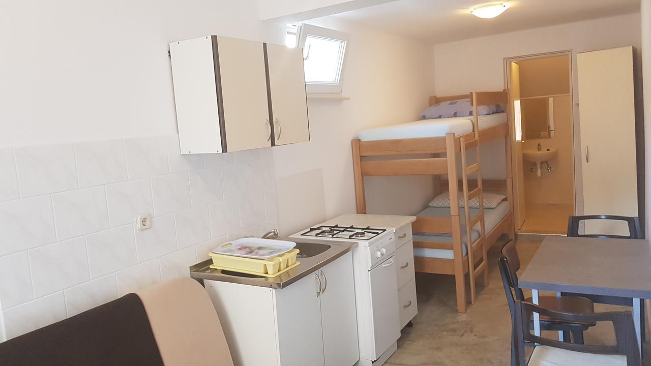 Apartments Mislav Novaglia Esterno foto