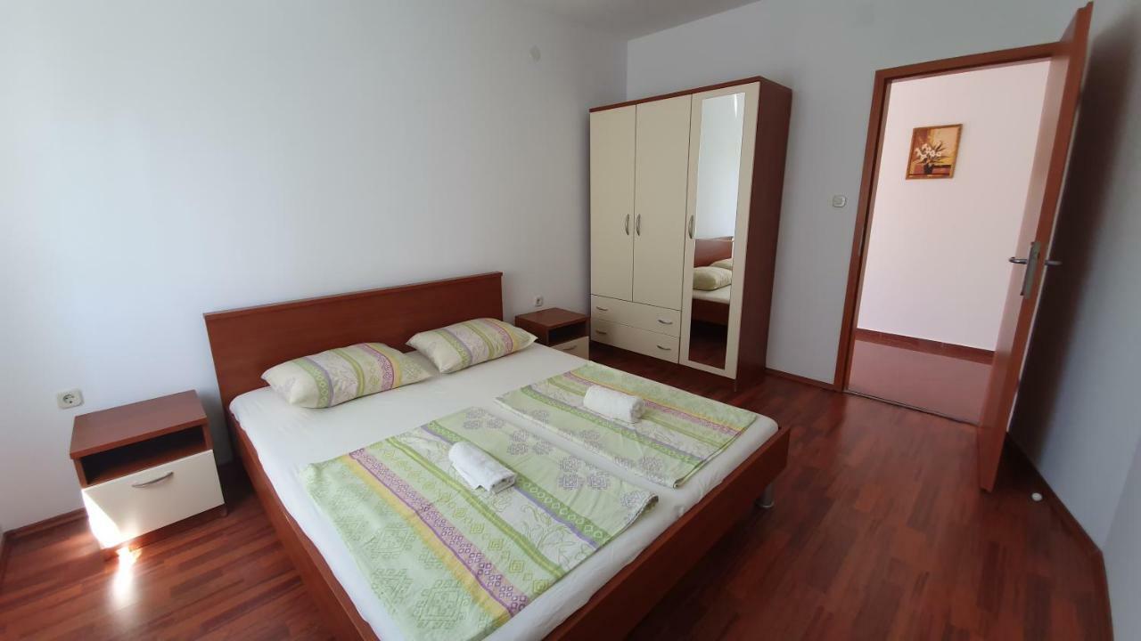 Apartments Mislav Novaglia Esterno foto