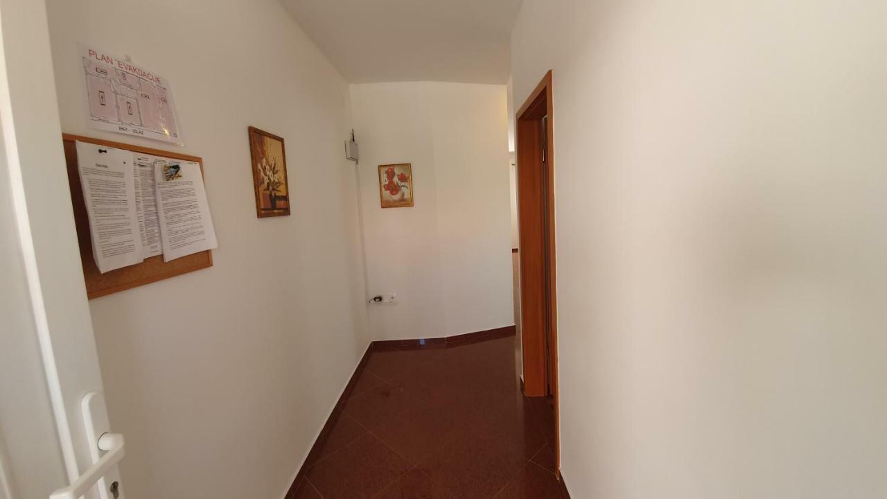 Apartments Mislav Novaglia Esterno foto